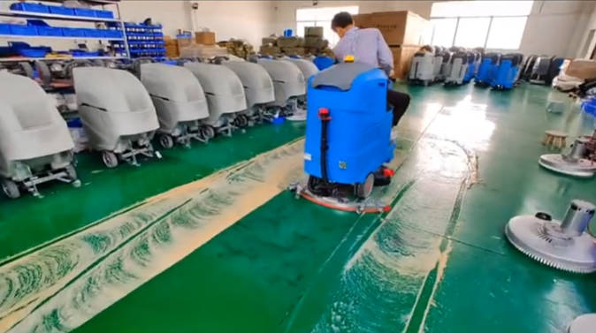 南宁2023年还在用人工的物业保洁不妨试试洗地机吧