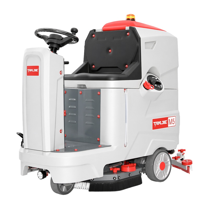 南宁坦洁驾驶式洗地机M5【单刷】